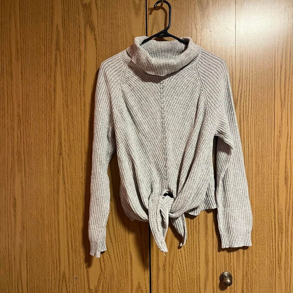Moth Women’s Large Gray ribbed knit turtleneck sweater